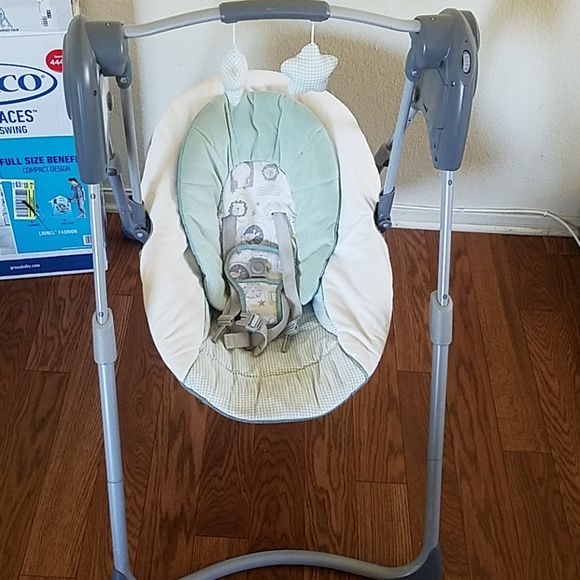 Compact swing - Picture 2 of 4